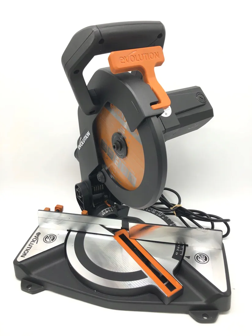 wielofunkcyjna-ukosnica-evolution-power-tools-r210cms-stan-powystawowy