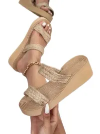 shein-klapki-damskie-bezowe-na-platformie-na-lato-365-lab