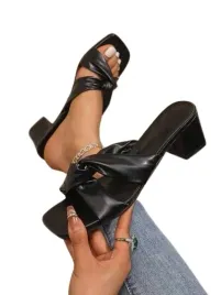 shein-czarne-eleganckie-klapki-z-supelkami-na-slupku-365-1ja
