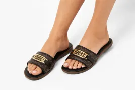 guess-klapki-damskie-casual-brazowe-z-ozdoba-logo-37-gga