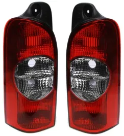 nissan-interstar-04-10-lampa-tylna-lewa-prawa-nowa