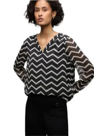 street-one-czarna-bluzka-z-wzorem-zygzak-i-dekoltem-v-plus-size-46-6fa