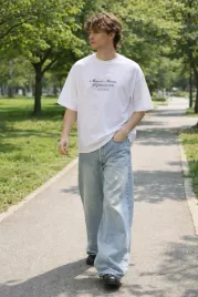 vetements-bialy-t-shirt-bawelniany-z-czarnym-napisem-m-i2d
