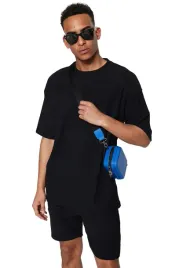 trendyol-man-czarny-meski-t-shirt-z-okraglym-dekoltem-bez-wzoru-s-5da