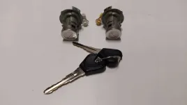 zestaw-zamkow-wkladka-przod-mazda-626-92-96