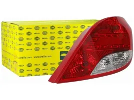 lampa-tyl-prawa-peugeot-207-09-15-liftback