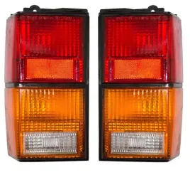 jeep-cherokee-84-96-lampy-tylne-lew-pra-usa-nowe