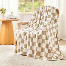 puszysty-koc-w-krate-narzuta-na-sofe-150x200-cm-miekki-bezowy