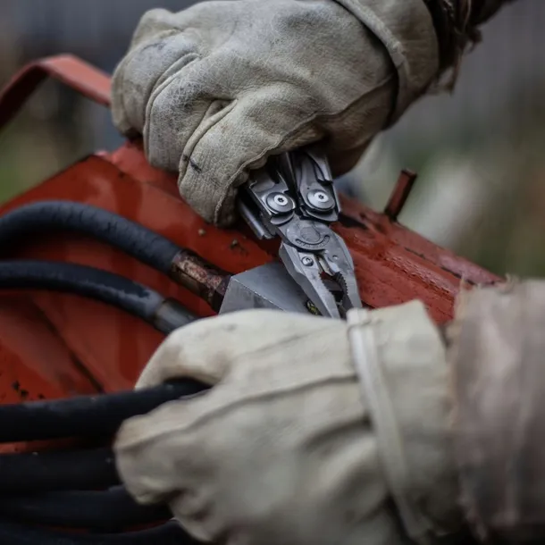 multitool-leatherman-surge-new-830165-liczba-dodatkowych-narzedzi-21-kod-producenta-830165