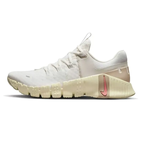 dv3950100-marka-nike