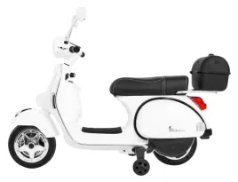 motor-na-akumulator-skuter-vespa-dla-dzieci-kolka-pomocnicze-ekoskora