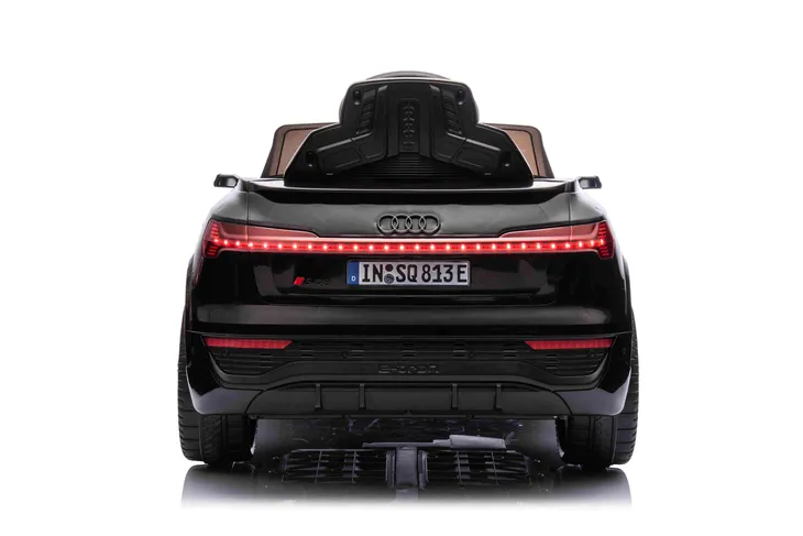 pojazd-audi-sq8-czarny
