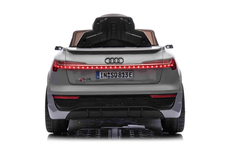 pojazd-audi-sq8-szary