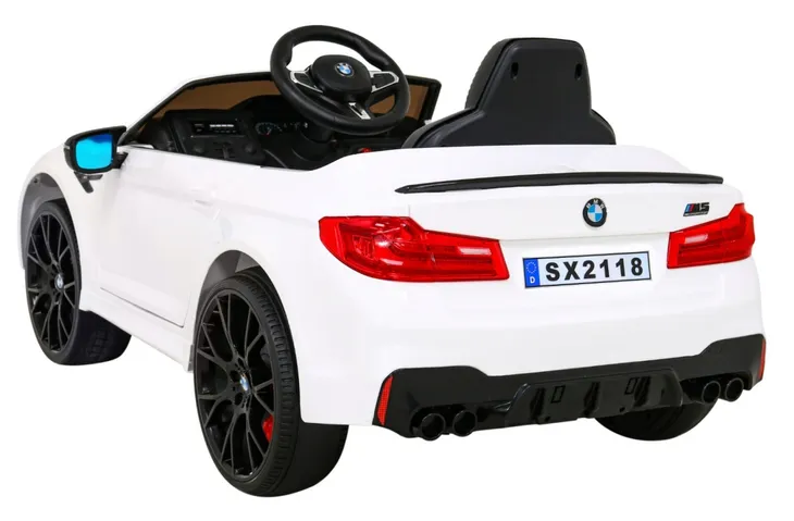 pojazd-bmw-m5-drift-bialy