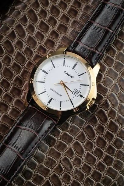 zegarek-casio-classic-mtp-v004gl-7a-styl-klasyczny