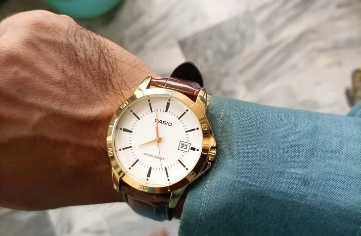 zegarek-casio-classic-mtp-v004gl-7a-ksztalt-koperty-niestandardowy