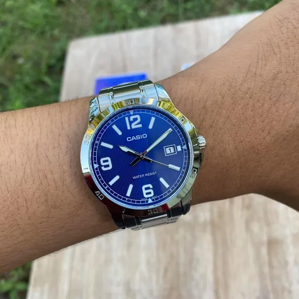 zegarek-casio-mtp-v004d-2budf-styl-klasyczny