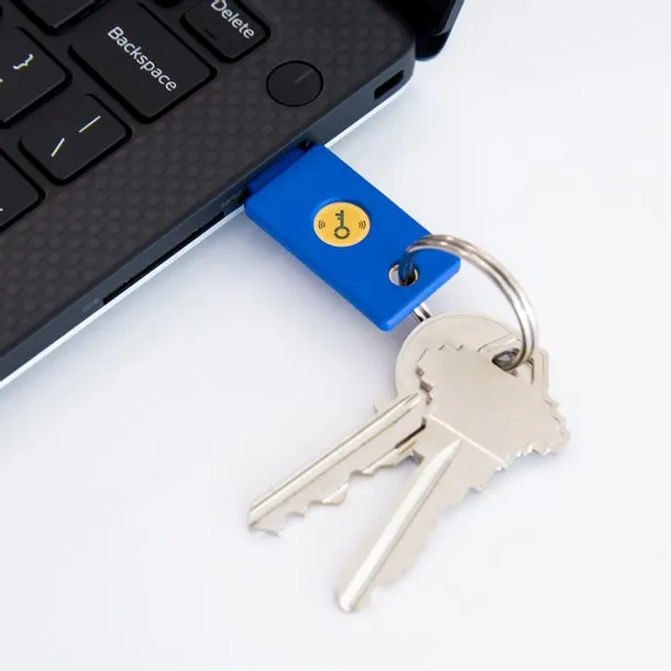yubikey-security-key-nfc-by-yubico-stan-nowy