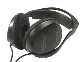 sluchawki-przewodowe-nauszne-sony-mdr-cd270-czarny