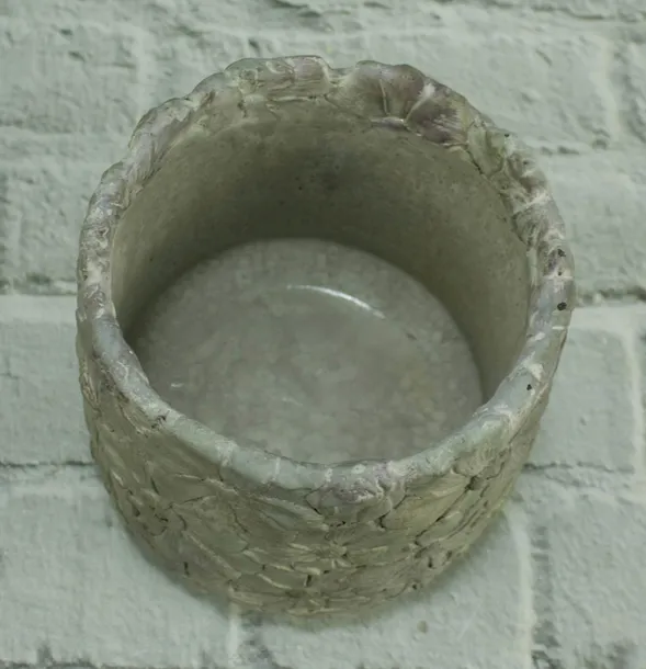 oslonka-1-cm-beton-bialy-maks-szerokosc-1-cm