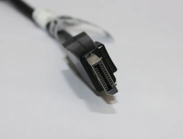 kabel-display-24mm-dvi-displayport-024-m-dlugosc-kabla-0-24-m