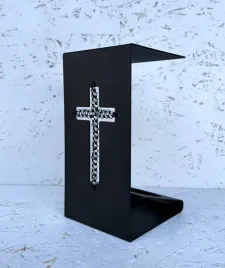 znicz-z-krzyzykiem-z-jasnych-zielono-rozowych-koralikow-wys-20cm