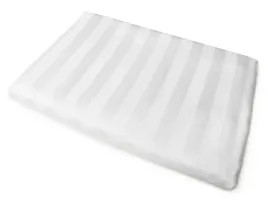 przescieradlo-adamaszkowe-220x200-tivoli-biale-paski-1-cm-140-g-m2-satynowe