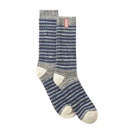 skarpety-turystyczne-z-bambusem-sealskinz-attleborough-granatowe-36-38