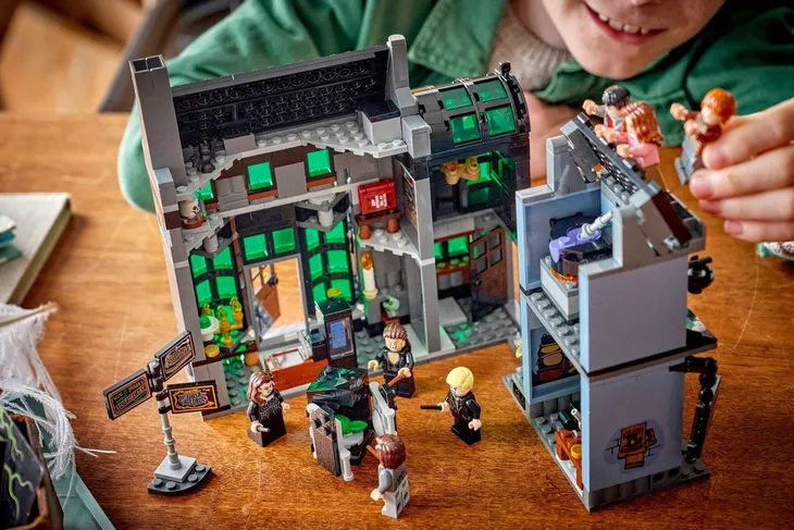 lego-76471-harry-potter-nazwa-zestawu-lego-harry-potter-76471-magiczne-sklepy-na-ulicy-smiertelnego-nokturnu