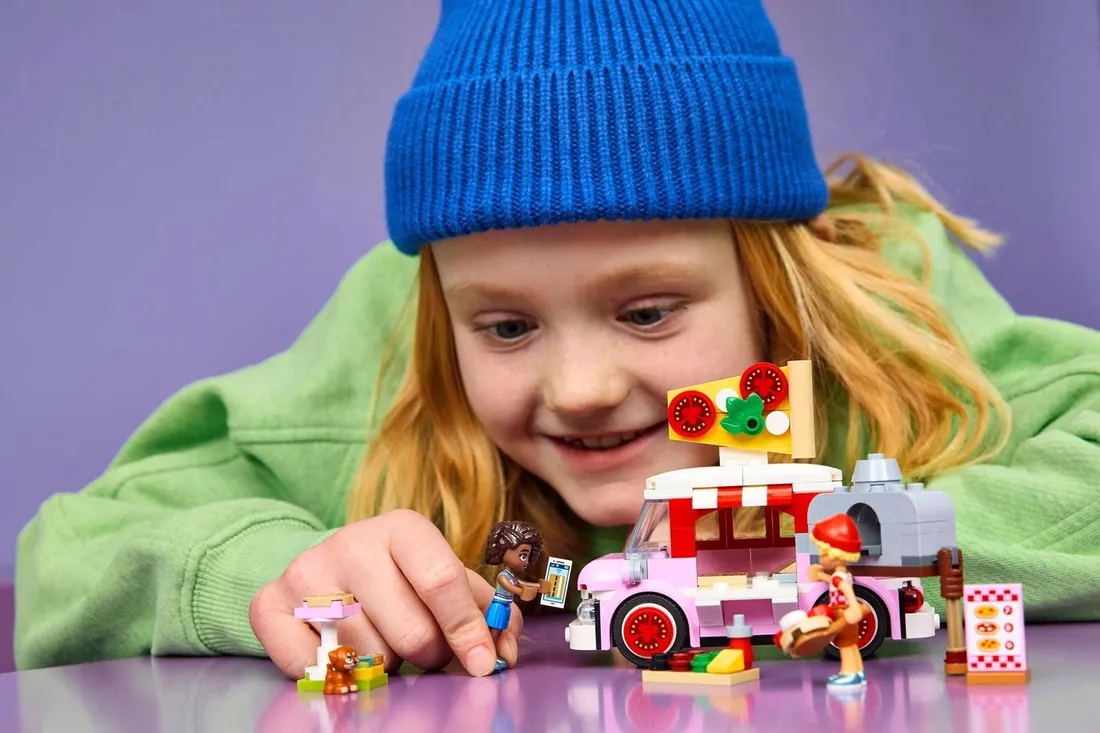 lego-42694-friends
