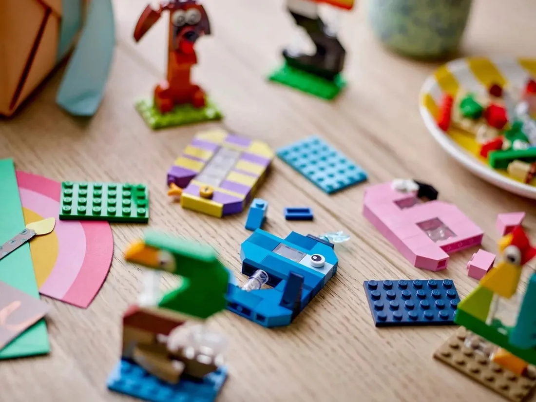 lego-40807-seasons-and-occasions