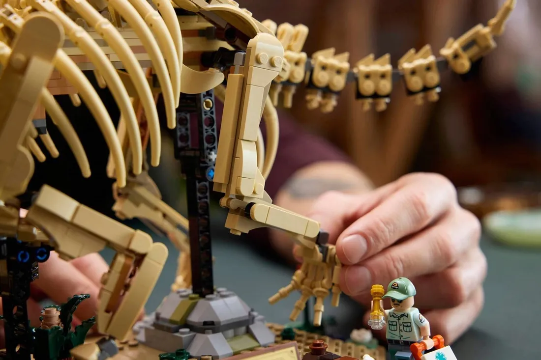 lego-77985-jurrasic-world-stan-nowy