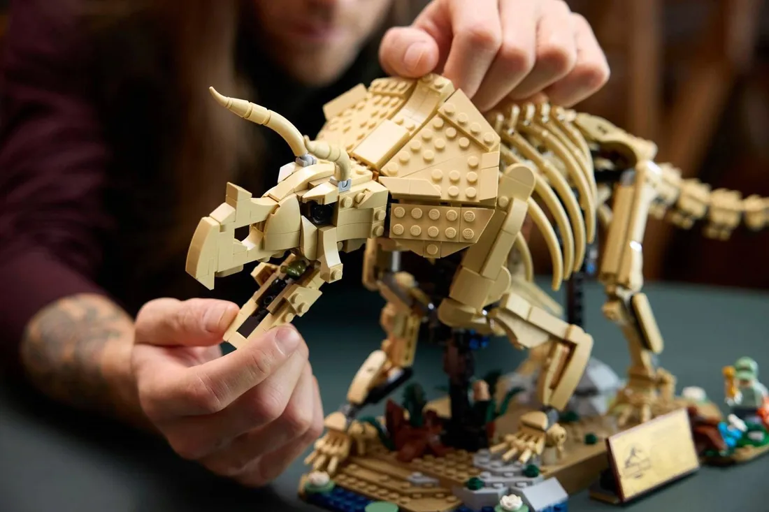 lego-77985-jurrasic-world