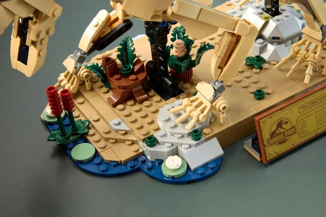 lego-77985-jurrasic-world-stan-nowy