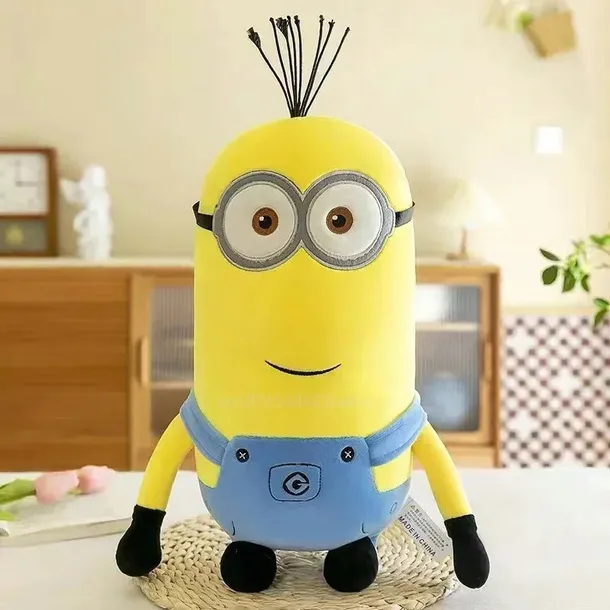 pluszowy-minion-bob-stuart-w-jeansach-typ-maskotki