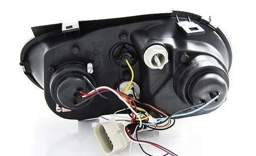 reflektory-przednie-vw-golf-iv-black-ringi-numer-katalogowy-czesci-lpvw60