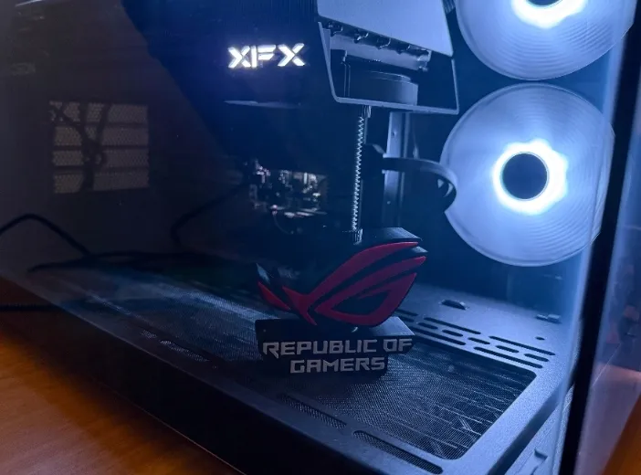 regulowany-wspornik-gpu-rog-strix-0-048kg