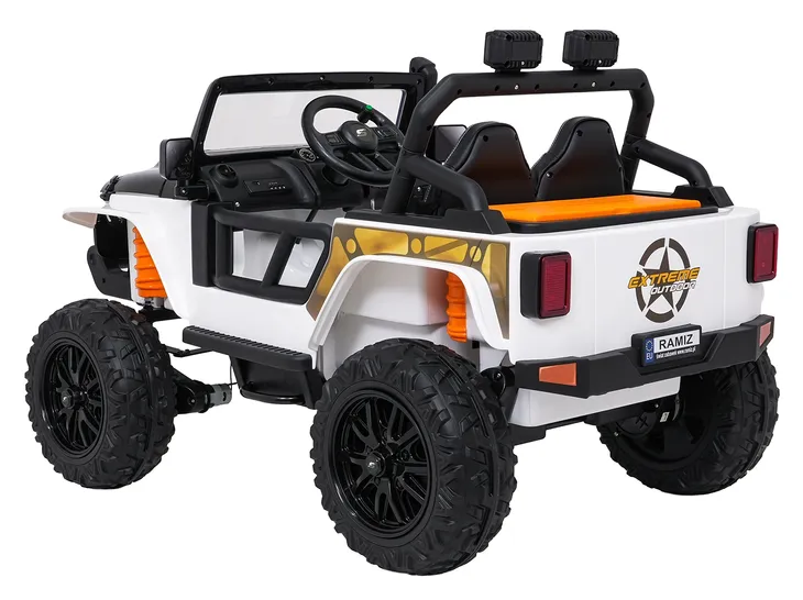 pojazd-jeep-monster-bialy