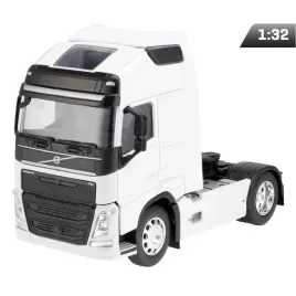 model-1-32-volvo-fh-ciagnik-dwuosiowy-bialy