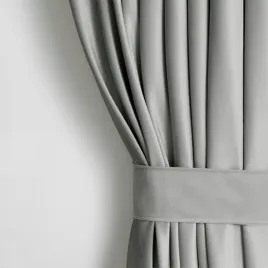zaslona-zaciemniajace-kolka-140-cm-x-270-cm