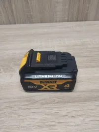 dewalt-bateria-akumulator-dcb182-18v-4ah