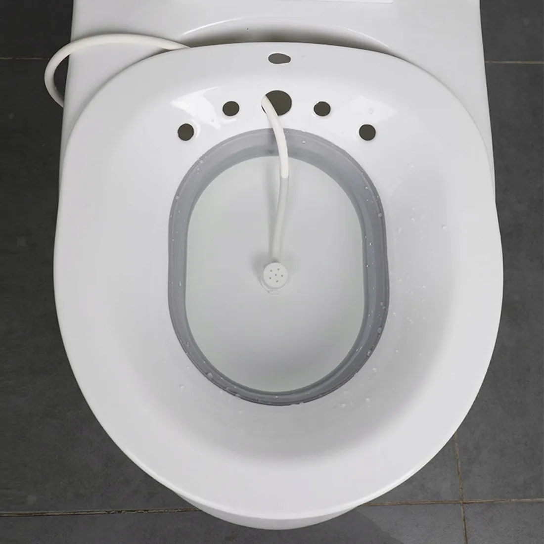 bidet-owalny-bedee-with-flushing-device