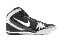 buty-zapasnicze-nike-freek-czarne-biale-rozmiar-43-lekkie-i-stabilne
