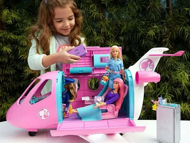 lalka-barbie-pilotka-samolot-glebokosc-produktu-24-1-cm