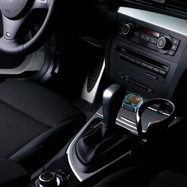 transmiter-fm-bluetooth-ladowarka-mp3-2xusb-lcd-sd-stan-nowy-material-dominujacy-inny