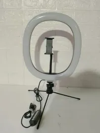 lampa-pierscieniowa-led-ring-rgb-ze-statywem-do-zdjec-filmow-selfie-makijaz