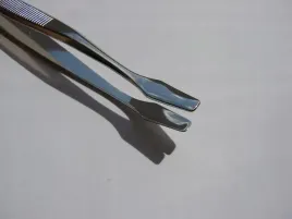 pinceta-peseta-filatelistyczna-12-cm-lopatka-zakrzywiona