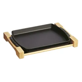 naczynie-zeliwne-staub-z-podstawa-czarne-33x23-cm