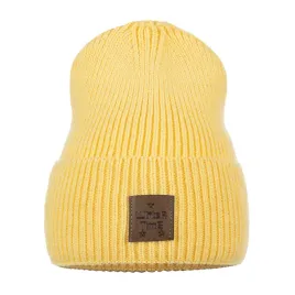 modna-stylowa-zimowa-jesienna-czapka-damska-meska-beanie-ciepla-kolory