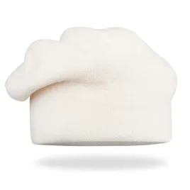 jesienny-elegancki-beret-damski-na-jesien-100percent-welna-merino-mleczny